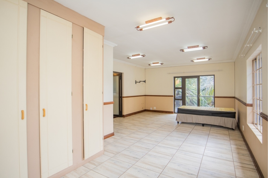 5 Bedroom Property for Sale in Ifafi North West
